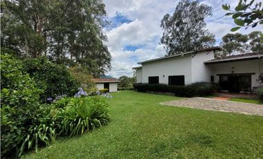 Venta de Hermosa Finca en la Ceja Unidad Cerrada