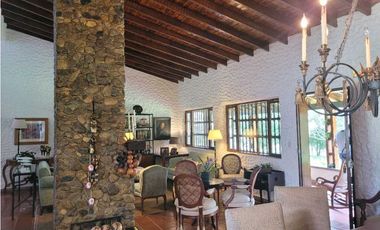 Venta de Hermosa Finca en la Ceja Unidad Cerrada