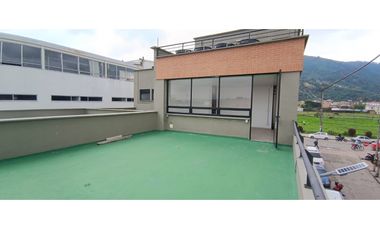 Local u Oficina en Arriendo con Terraza Cota $ 1.500.00