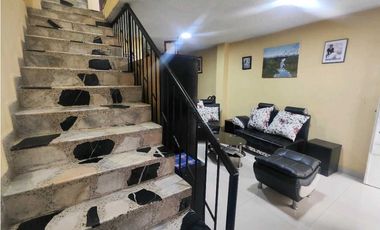 Quiroga: Casa de 4 Pisos + Terraza/ opción apartamento independiente