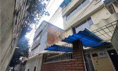Quiroga: Casa de 4 Pisos + Terraza/ opción apartamento independiente