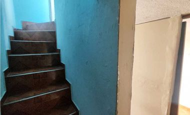 Quiroga: Casa de 4 Pisos + Terraza/ opción apartamento independiente