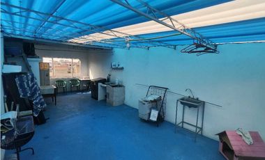 Quiroga: Casa de 4 Pisos + Terraza/ opción apartamento independiente