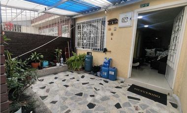 Quiroga: Casa de 4 Pisos + Terraza/ opción apartamento independiente