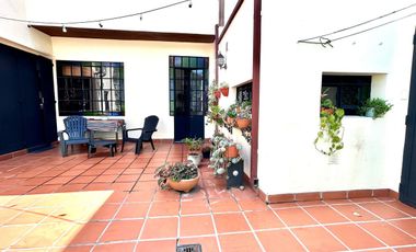 Venta PH 4 amb patio-entrada indep. PB San Isidro