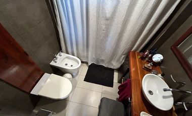Venta PH 4 amb patio-entrada indep. PB San Isidro
