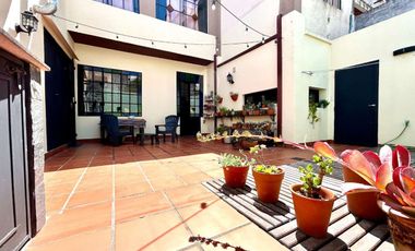 Venta PH 4 amb patio-entrada indep. PB San Isidro