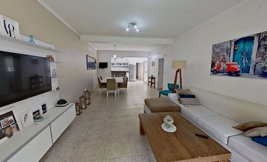 VENTA CASA CUATRO AMBIENTES LONGCHAMPS PILETA