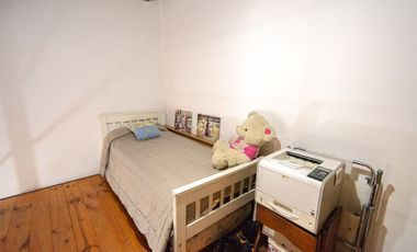 Venta PH 2 ambientes Balcón entre piso sin expensa
