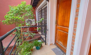 Venta PH 2 ambientes Balcón entre piso sin expensa