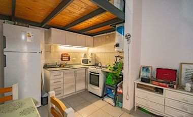 Venta PH 2 ambientes Balcón entre piso sin expensa