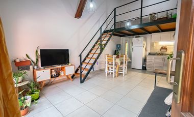 Venta PH 2 ambientes Balcón entre piso sin expensa