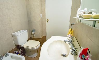Venta PH 2 ambientes Balcón entre piso sin expensa
