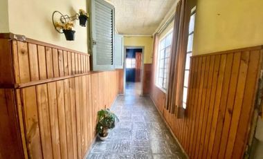 C.Gral.Belgrano entre 528 y 529, Casa a reciclar.