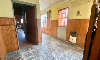C.Gral.Belgrano entre 528 y 529, Casa a reciclar.