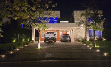 ALQUILER DE LUMINOSA CASA AMOBLADA EN EL YACHT - N
