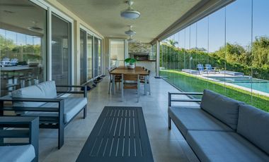 ALQUILER DE LUMINOSA CASA AMOBLADA EN EL YACHT - N