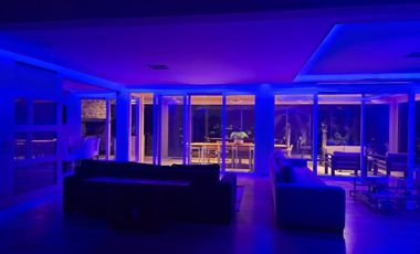 ALQUILER DE LUMINOSA CASA AMOBLADA EN EL YACHT - N