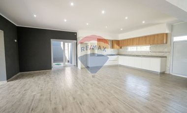 Casa moderna a estrenar en alquiler en Recreo