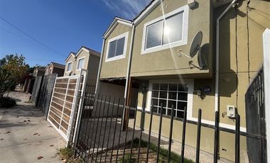 Casa en Arriendo en Juan Segundo Leiva 380, Umbrales II