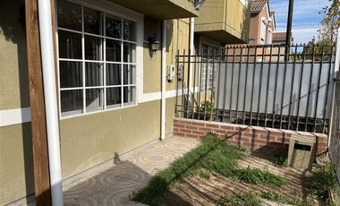 Casa en Arriendo en Juan Segundo Leiva 380, Umbrales II