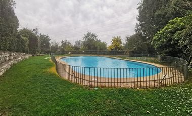 Casa en Arriendo en LAS PERDICES 0570