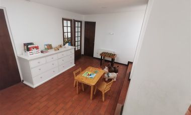 Casa en Arriendo en LAS PERDICES 0570
