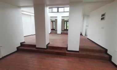 Casa en Arriendo en LAS PERDICES 0570