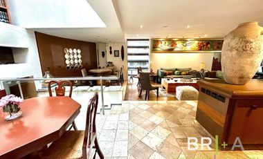 Casa en condominio en venta en Bosques de las Lomas