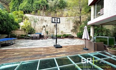 Casa en condominio en venta en Bosques de las Lomas