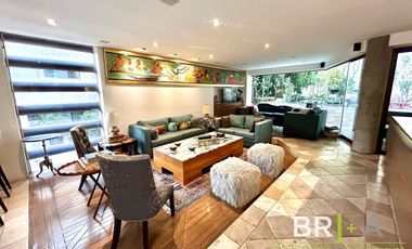 Casa en condominio en venta en Bosques de las Lomas