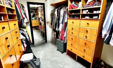 Casa en condominio en venta en Bosques de las Lomas