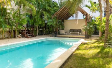 Departamento 2 recamaras en pequeño condominio en Aldea Zama