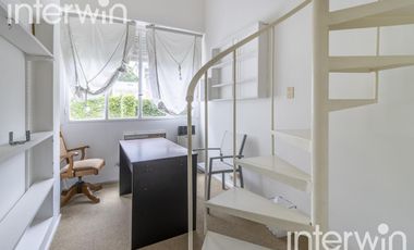 Casa de 8 amb., con piscina y 3 Cocheras. Belgrano - Venta