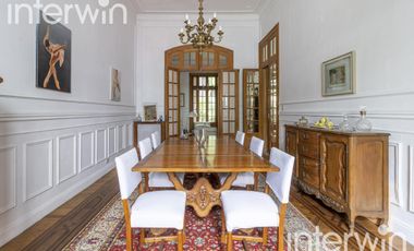 Casa de 8 amb., con piscina y 3 Cocheras. Belgrano - Venta