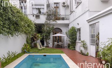 Casa de 8 amb., con piscina y 3 Cocheras. Belgrano - Venta