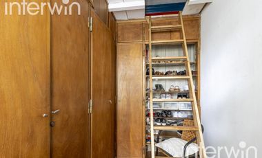 Casa de 8 amb., con piscina y 3 Cocheras. Belgrano - Venta