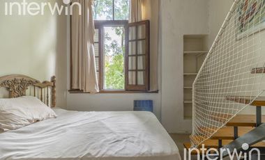 Casa de 8 amb., con piscina y 3 Cocheras. Belgrano - Venta