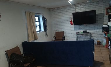 VENDO CASA EN IQUIQUE, EXCELENTE UBICACIÓN
