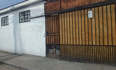 VENDO CASA EN IQUIQUE, EXCELENTE UBICACIÓN