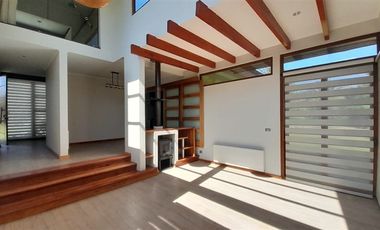 Casa en Arriendo en Nogales, Machali