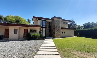 Casa en Arriendo en Nogales, Machali