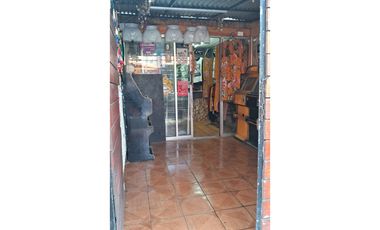 Casa  con excelente ubicación para Comercio