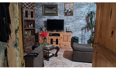 Casa  con excelente ubicación para Comercio