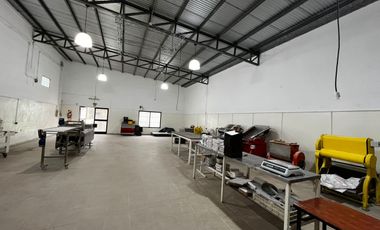 Salon/Galpon  en Venta
