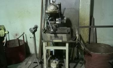 Importante Deposito con oficinas, ubicado en Presidente Peron 1762 Lomas de Zamora