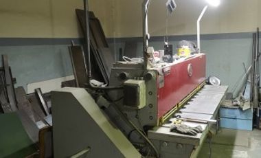 Importante Deposito con oficinas, ubicado en Presidente Peron 1762 Lomas de Zamora