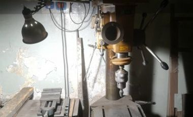 Importante Deposito con oficinas, ubicado en Presidente Peron 1762 Lomas de Zamora