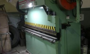 Importante Deposito con oficinas, ubicado en Presidente Peron 1762 Lomas de Zamora