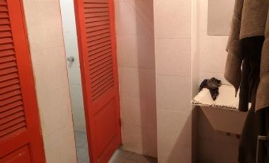 Importante Deposito con oficinas, ubicado en Presidente Peron 1762 Lomas de Zamora